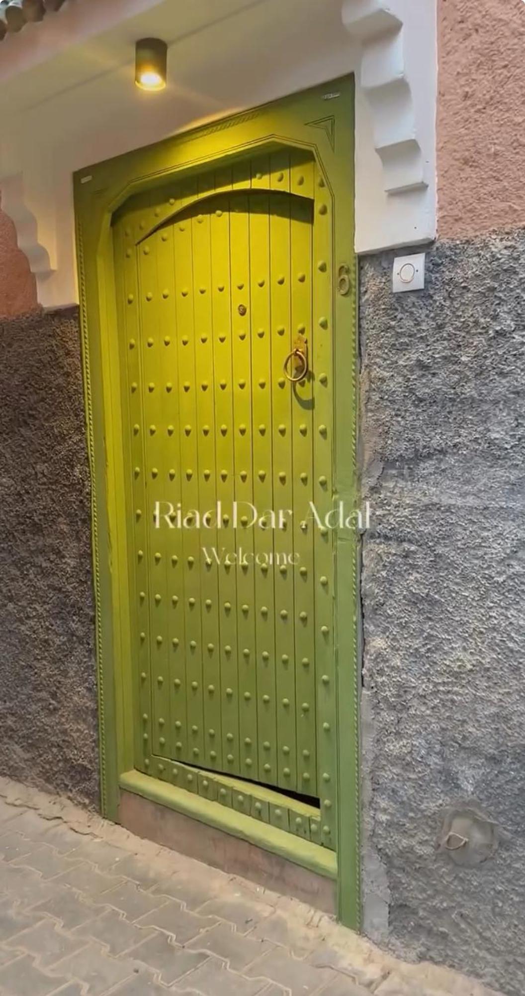 Riad Dar Adal Exclusivite 2 A 6 Personnes Petit Dejeuner Compris Place Jemaa El Fna Marakéš Exteriér fotografie